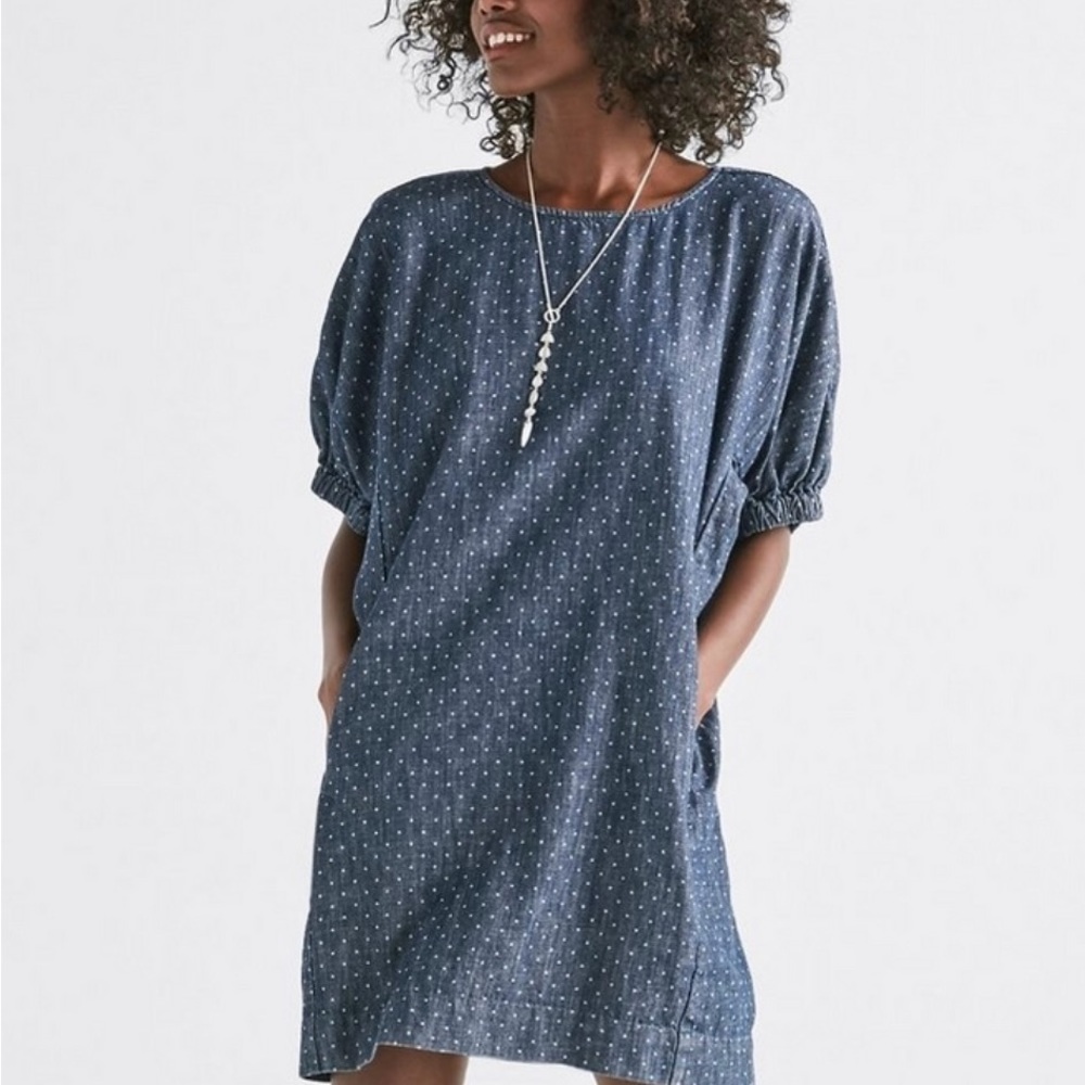 Lucky Brand Chambray Blue dress. Sz XS. 100% cotton. Pockets! No stains or flaws